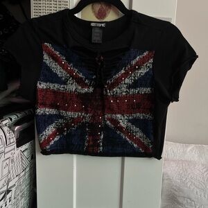 Hot Topic Black Graphic Tee